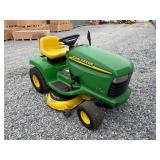 John Deere LT150 42" Hydrostatic Riding Mower