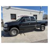2004 GMC 2500 4X4 Pick Up Truck