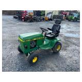 John Deere 112L Hydrostatic Lawn Tractor