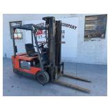 Toyota 4000LB Capacity Electric Forklift
