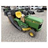 John Deere LX176 38" Hydrostatic Riding Mower