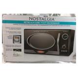 Nostalgia Retro 0.9 Cubic Foot Microwave