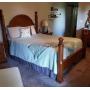 Oak 4 Poster Queen Bed w/Adjustable Serta Mattress