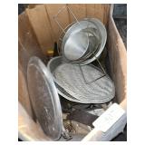Aluminum Pizza Screen, Pizza Pans &