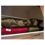 Ivory Quilted Bedspread, Throw Pillows &
