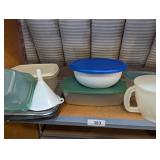 Tupperware Mixing Pore, Pans & Other