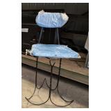 (1) Bar Stool
