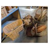 Tote w/ No Lid & Large Quantity of Baskets