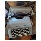 Royal Manual Typewriter
