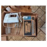 GE Portable Mixer w/ Beaters &
