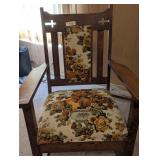 Oak Floral Padded Rocking Chair -*