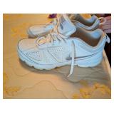 S: 8.5 Nike Shoes