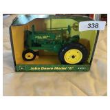 John Deere Model "A" / Ertl