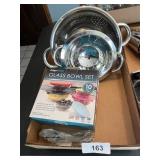 Strainers, Measuring Spoons, Glass Bowl Set