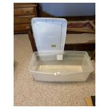 Tote w/ Lid