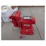 Multi-Function 5" Vise - has pc broken