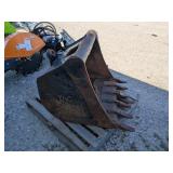36" Excavator Bucket Attachment
