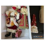 (2) Decorative Santas & Large Santa Ornament (2) Decorative Santas & Large Santa Ornament