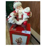 (2) Santa Figurines (2) Santa Figurines