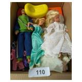 (2) Barbies (1) Ken & Beach Lounge Accessories & (2) Barbies (1) Ken & Beach Lounge Accessories &