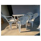 Plastic Round Patio Table w/ (4) Matching Chairs