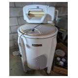 Amana Wringer Washer