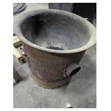 Treaty Co. Foundry Kettle w/ Jacket