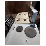 Gibson Electric Stove & Hardwick Gas Stove