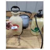 (2) 1 & 1.5 Gallon Sprayers & Plastic Bucket