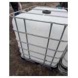 275 Gallon Tank w/ Cage