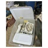 Tote w/ Lid + Small Christmas Balls & Ribbon +