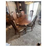 Stanley Furniture Dining Room Table w/ (6) Chairs