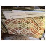 Placemats, Tablecloths, Napkins & Trivets