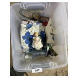 Tote w/ Lid & Home Decor