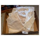 Doilies, Round Table Cloth &