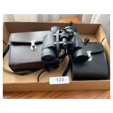 Minolta 8 x 40 Binoculars w/ Case + an Empty Case