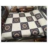 Quilt w/ Hand Stitched Quilting