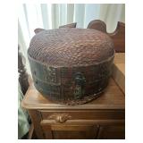 Large Vintage Sewing Basket w/ Asian Design,