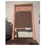 #801 The Brass King Top Notch Washboard