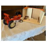 Allis-Chalmers Diecast 180 Collection Tractor w/
