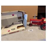 Ertl Farmall 706 1:16 Scale Diecast Tractor w/