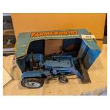 Ertl Farm Country New Holland 8340 w/ Loader w/