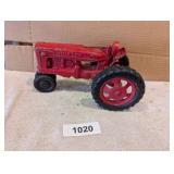 Hubbly Metal Tractor