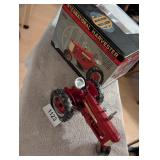 Diecast IH 450 Farmall Tractor w/
