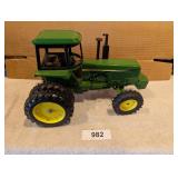 John Deere Front Wheel Assist w/ Duals Tractor