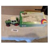 Siku Farmer 310 LSA Tractor w/