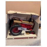 Ertl International 1026 Diecast Tractor