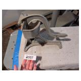 Universal Hand Pressed Juicer