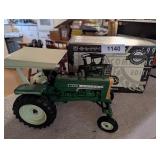 Oliver 1555 National Farm Toy Museum Tractor w/