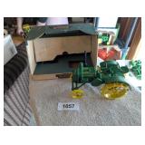 Ertl John Deere Wide Tread 1930 "GP" Tractor w/